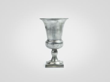 Ваза «Кубок» большая из металла в цвете серебро