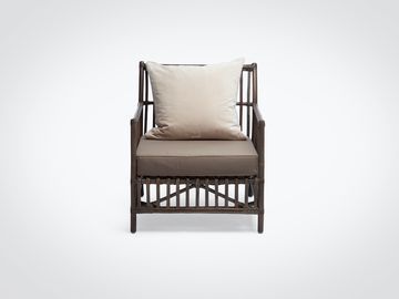 Кресло (ротанг) коричневого цвета в стиле лофт