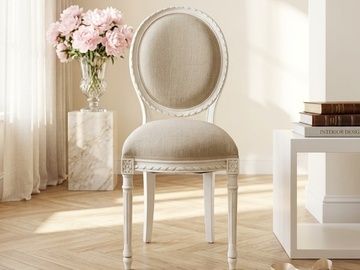 Стул из натурального дерева с мягкой спинкой