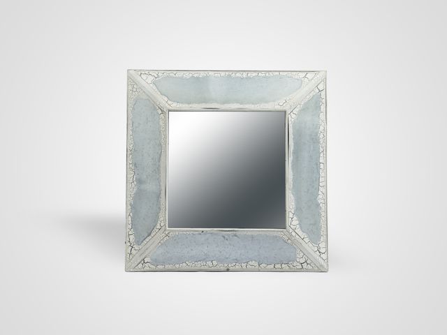 Зеркало настенное из состаренного металла в стиле Прованс